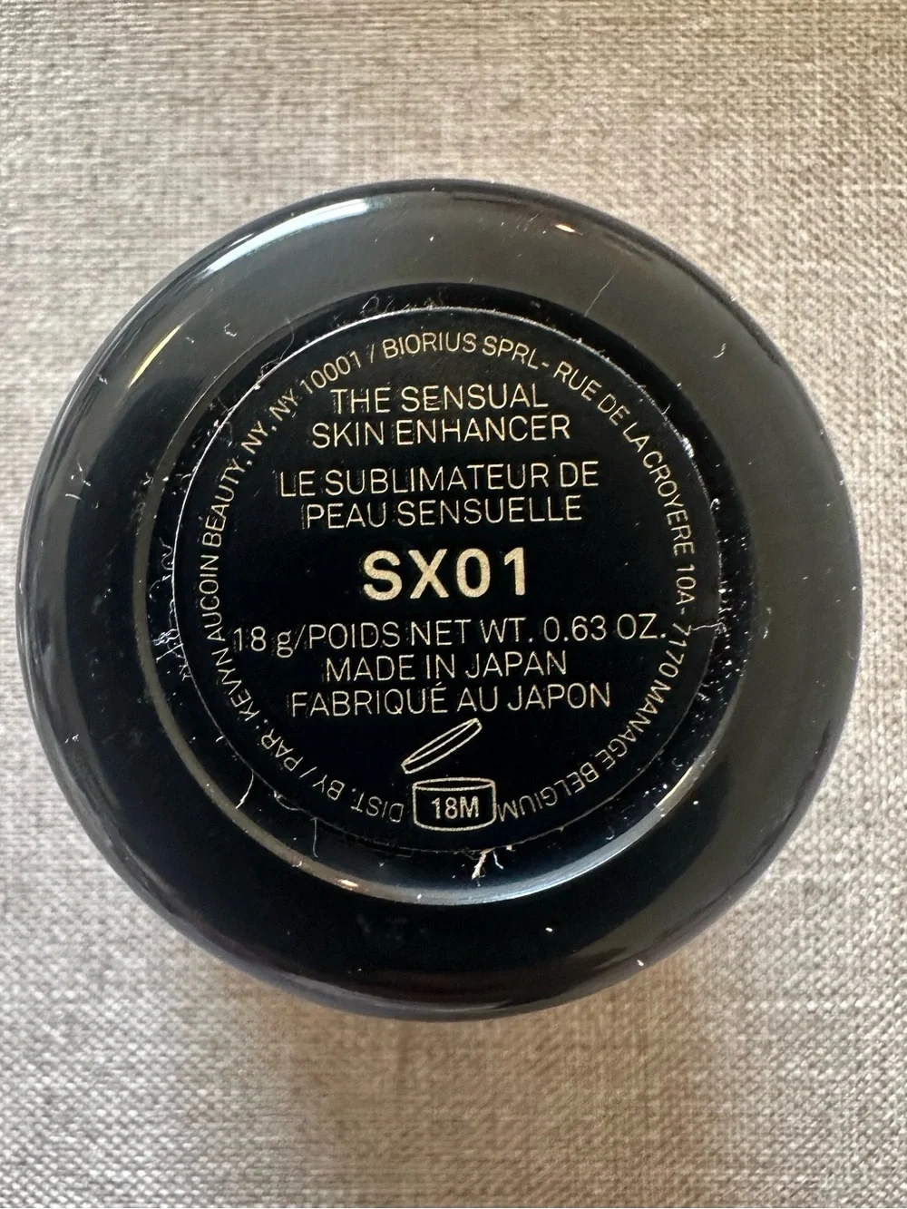 Kevyn Aucoin compact pot